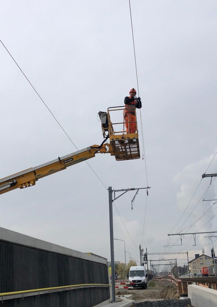Fahrleitungsarbeiten in Dulliken